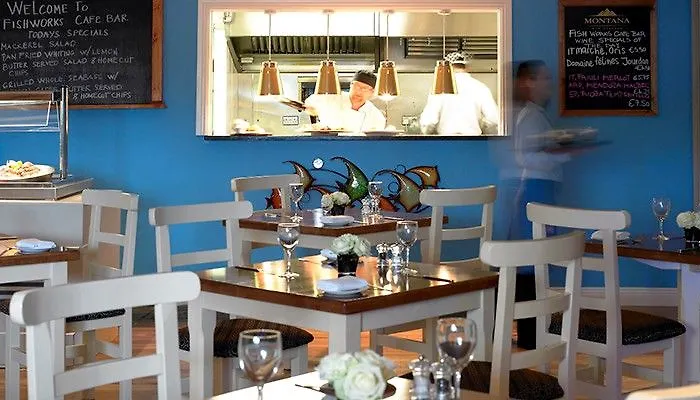 Отель Coast Вэстпорт