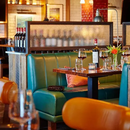 Coast 4* Westport