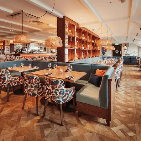 Отель Coast Вэстпорт