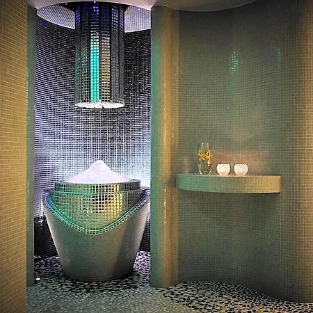 Coast Hotel, & Leisure Отель