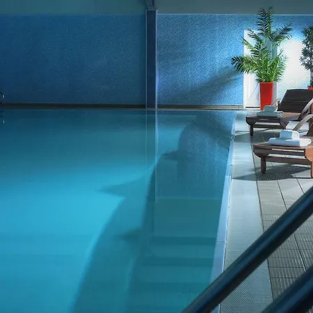 Coast Hotel, & Leisure 4* Вэстпорт