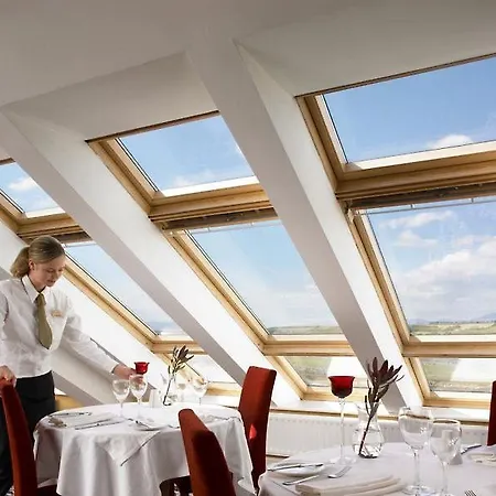 Coast Hotel, & Leisure Отель Вэстпорт