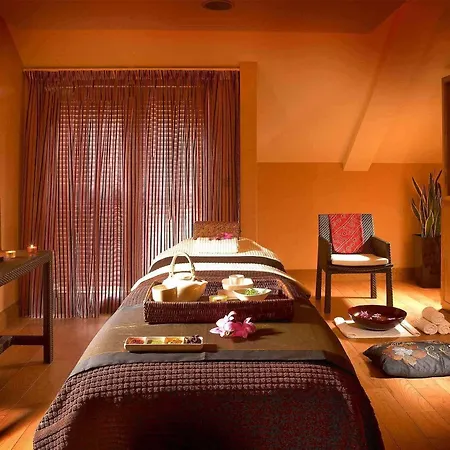 Отель Coast Hotel, & Leisure 4*