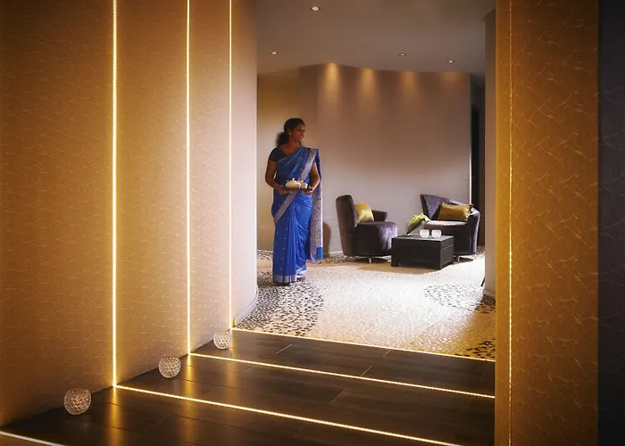 Coast Hotel Westport